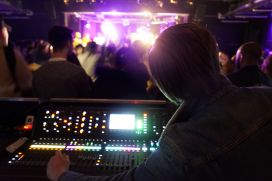 11.02.17 - Hollyhood